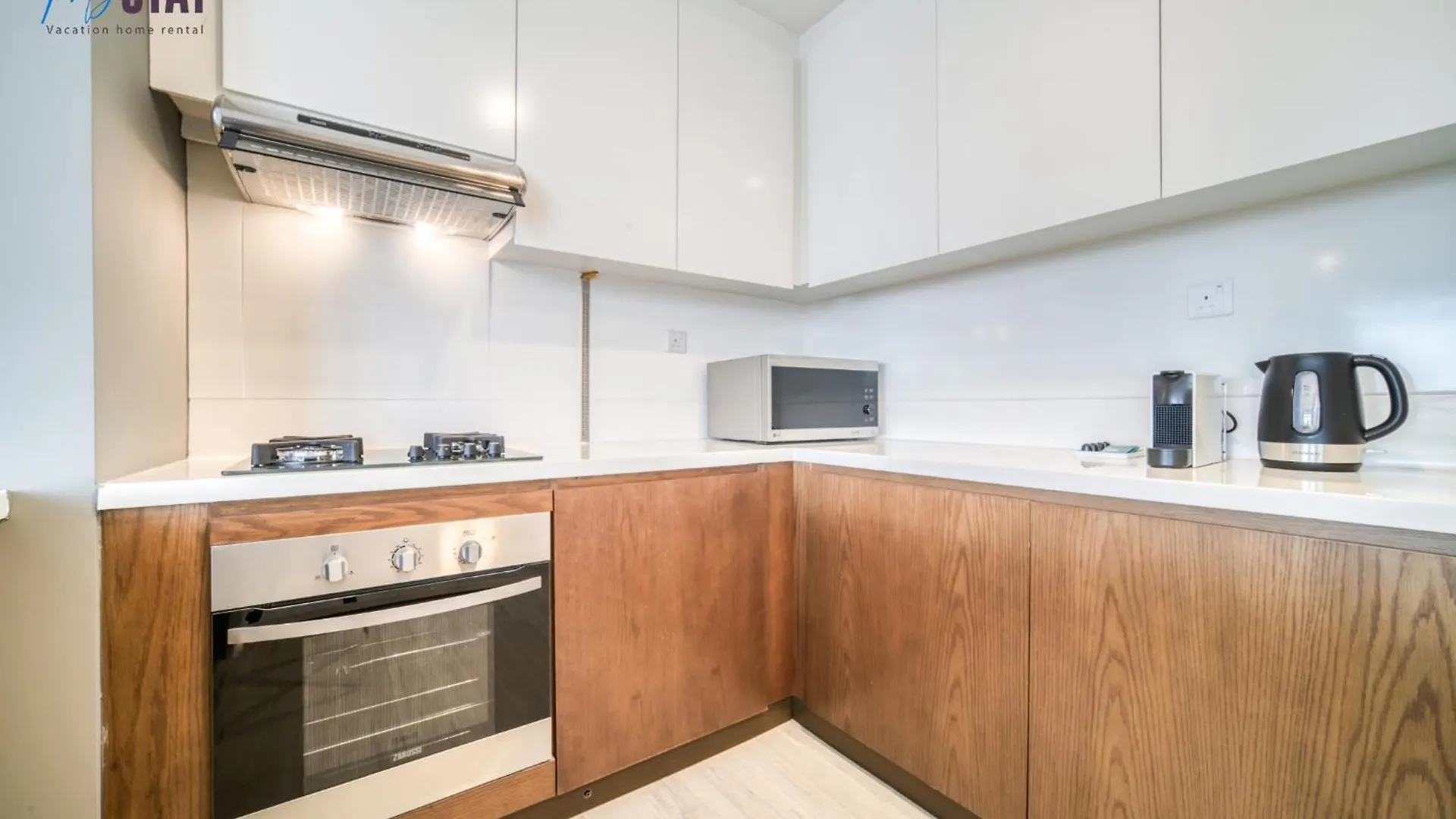 Spectacular 4Bdr With Jacuzzi Apartment Dubai